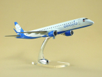 Модель самолета Embraer 195 (М1:100,Belavia)