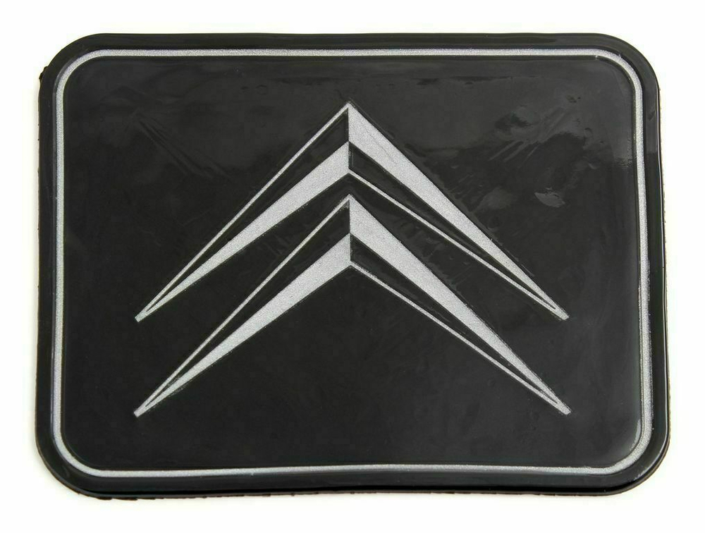 Коврик на панель BIG LOGO AUDI 17,5*14см KING BIG LOGO