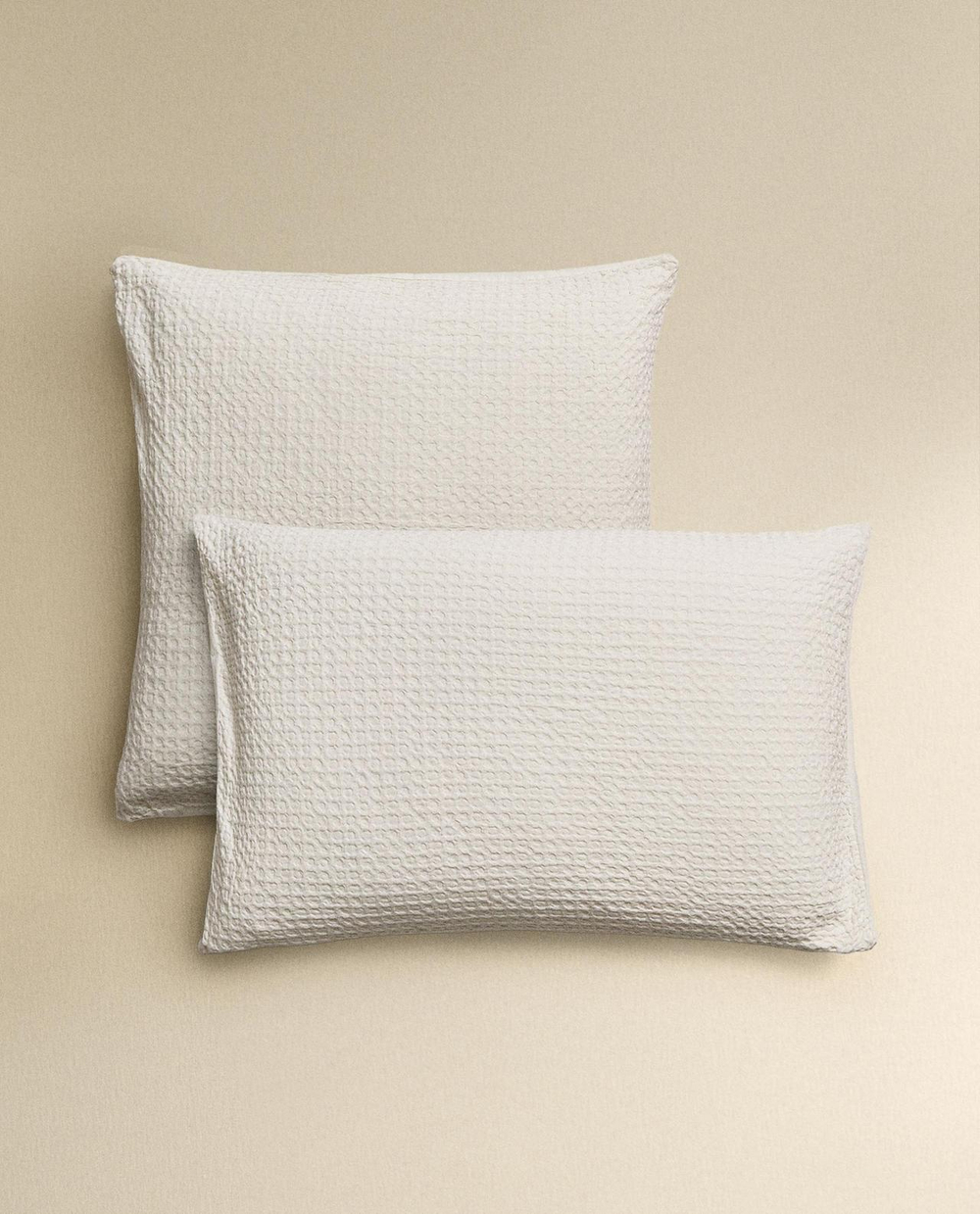 Zara Home - Наволочка с вафельной текстурой 80x80 см