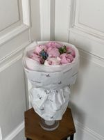 Букет 7шт розовых пионов с незабудками