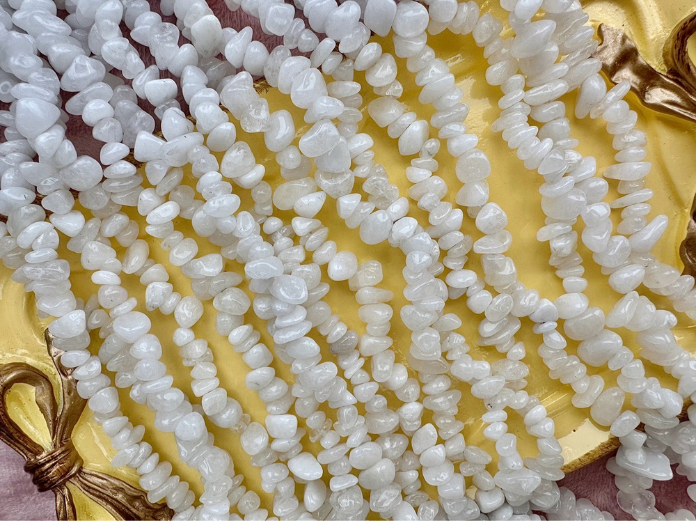 Нить бусины из кварца 5-11мм (галька)