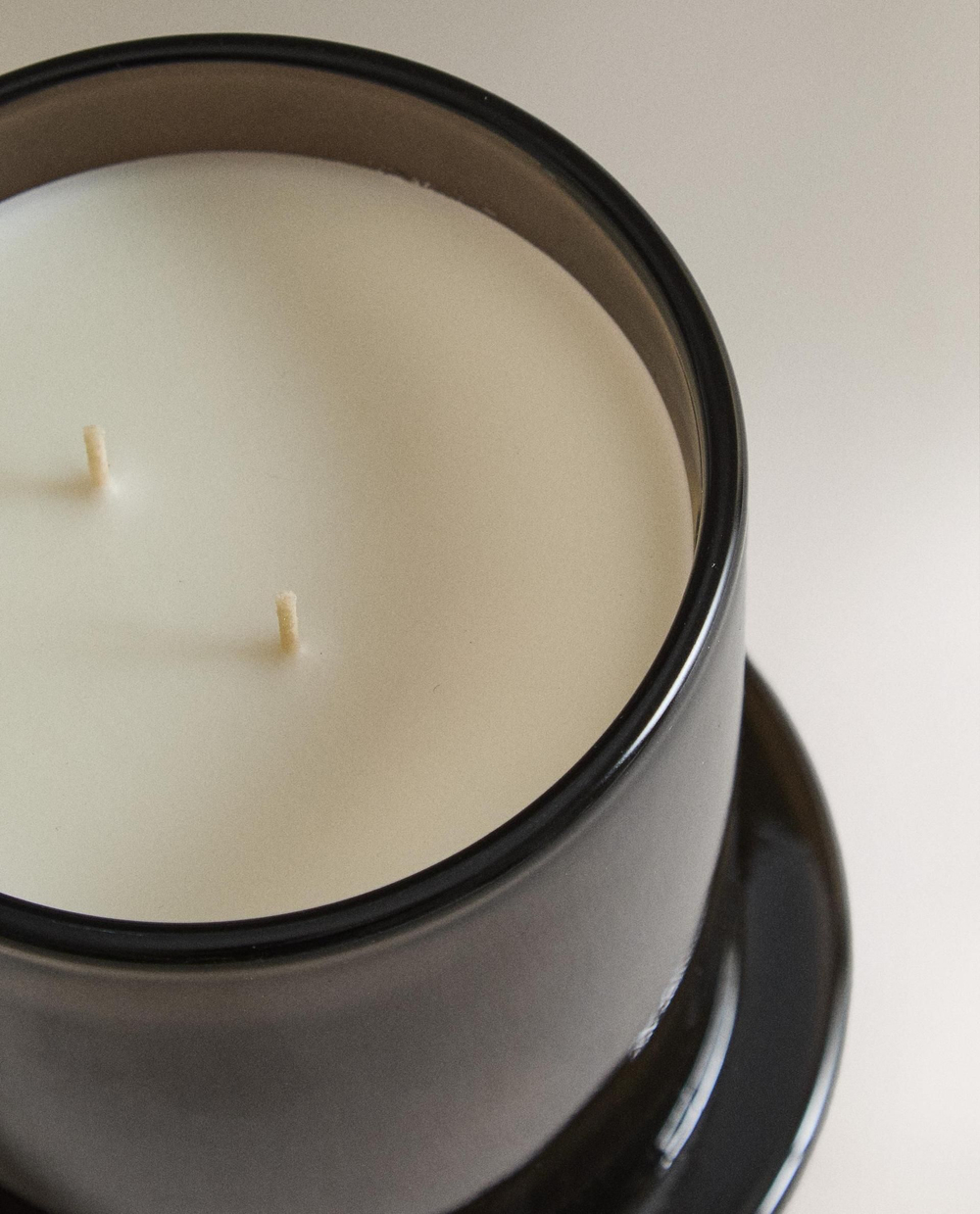 Zara Home - Ароматическая свеча c dre pic , 525 г