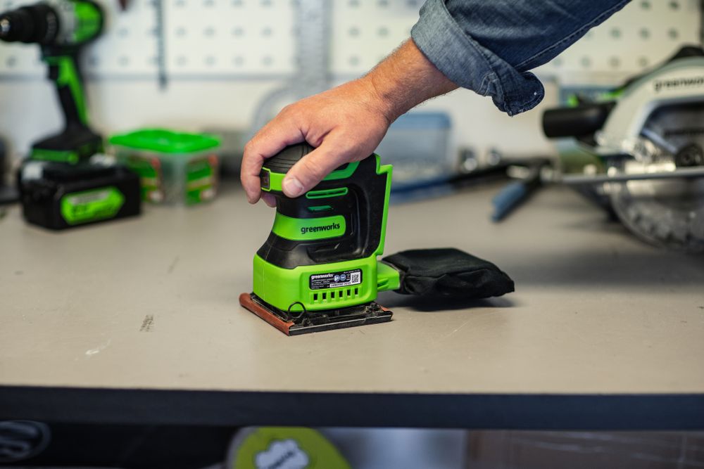 Плоскошлифовальная машина аккумуляторная Greenworks G24SS14, 3100507,24 В, без АКБ и ЗУ