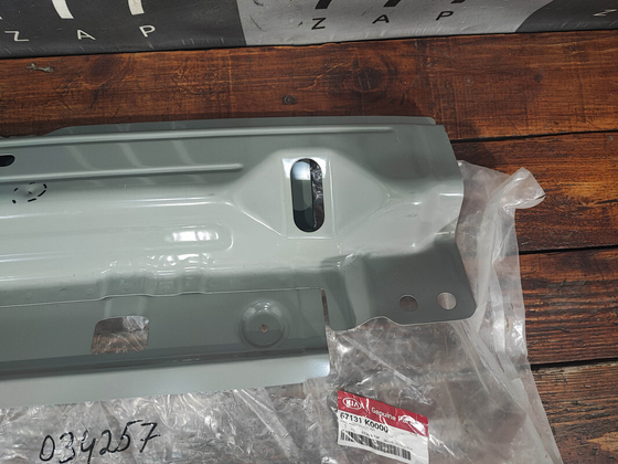 Задняя поперечина крыши Kia Soul 3 Новая Оригинал 67131K0000