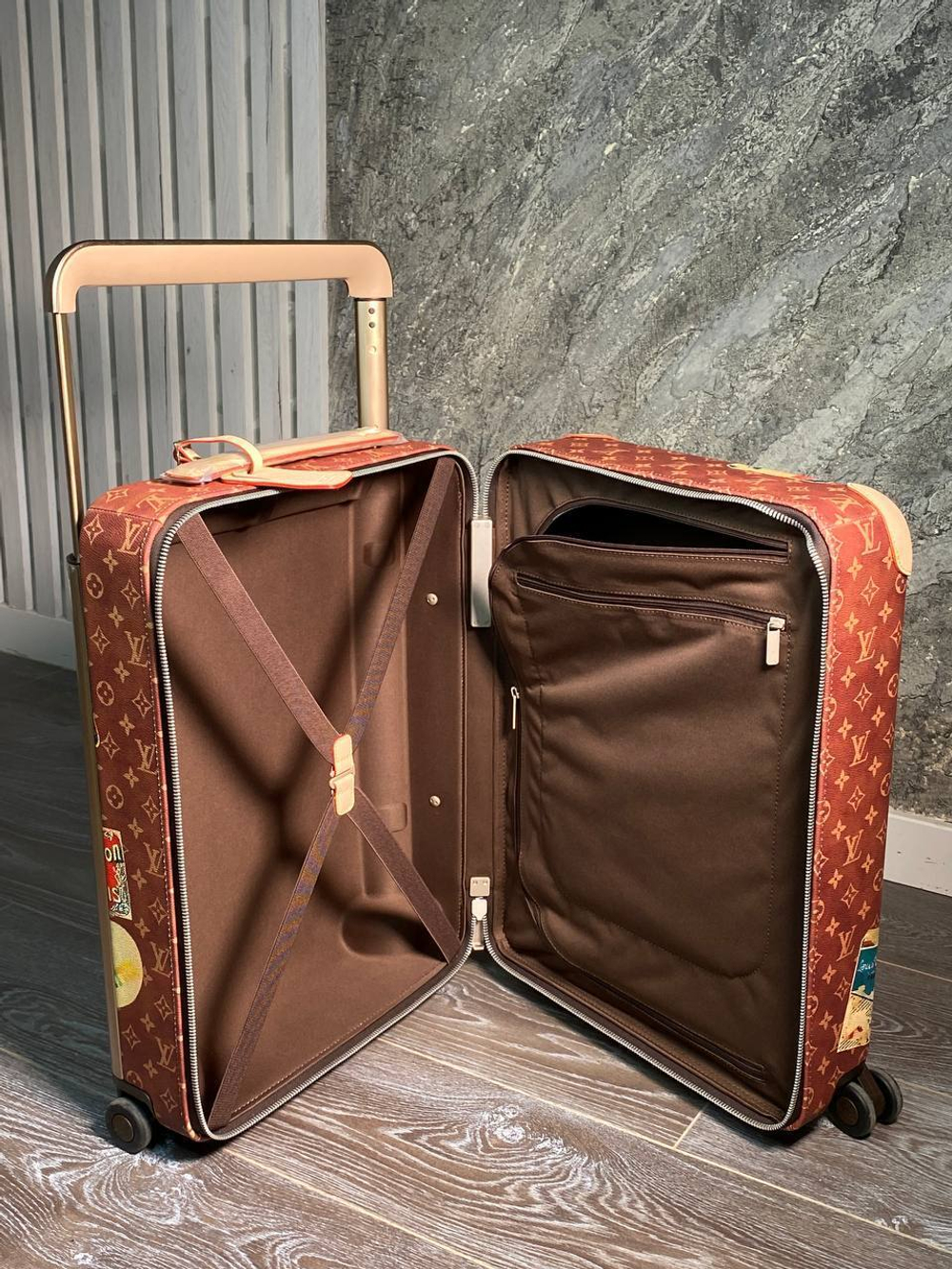 Чемодан Louis Vuitton, арт. 476455737