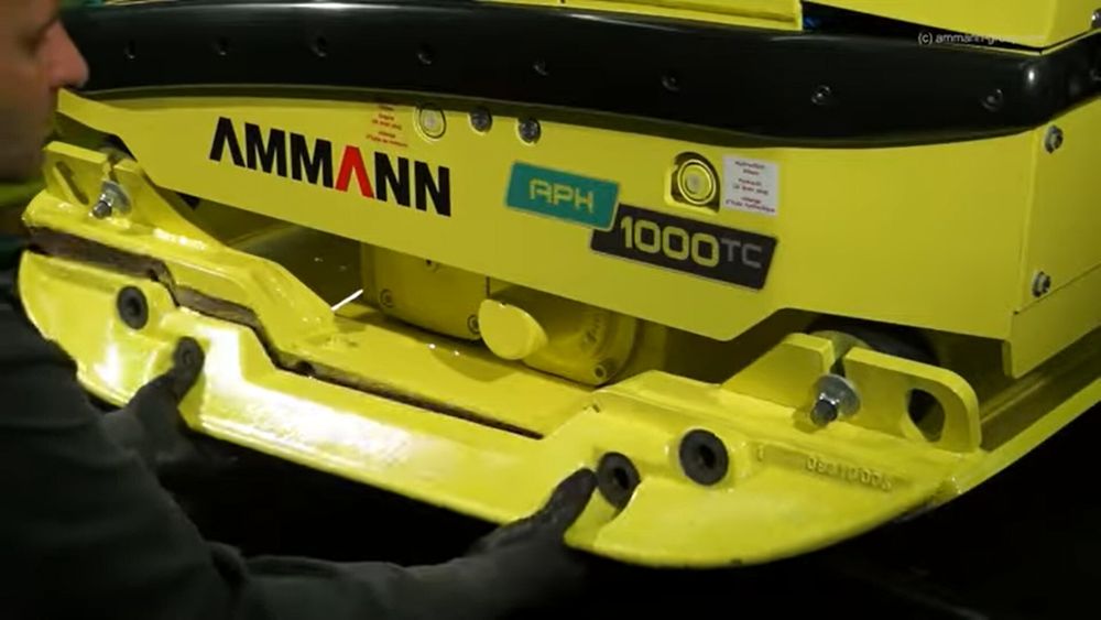 Виброплита  Ammann APH 1000 TC с пультом дистанционного управления
