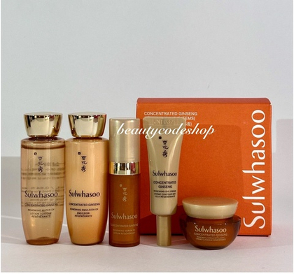 Антивозрастной набор миниатюр с женьшенем SULWHASOO Concentrated Ginseng.