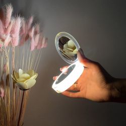 ULK-F70 2AAA WHITE Зеркало карманное с подсветкой 1Х+2Х. На батарейках 2AАА не в-к. Белый. ТМ Uniel