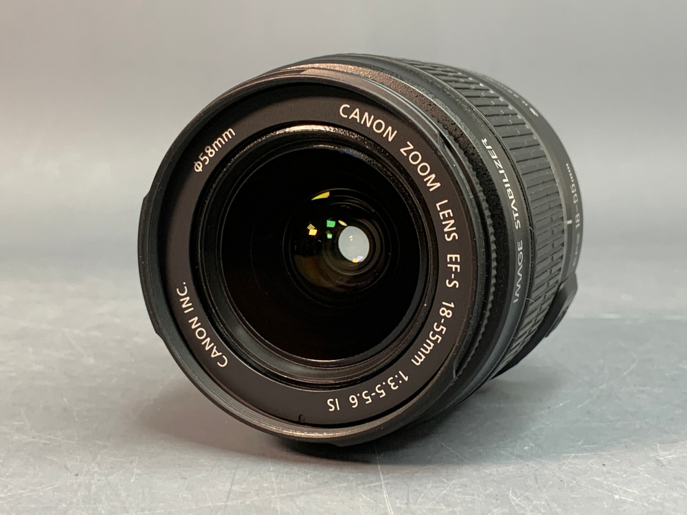 Canon EOS Rebel T2i Kit 18-55 мм 6770 кадров
