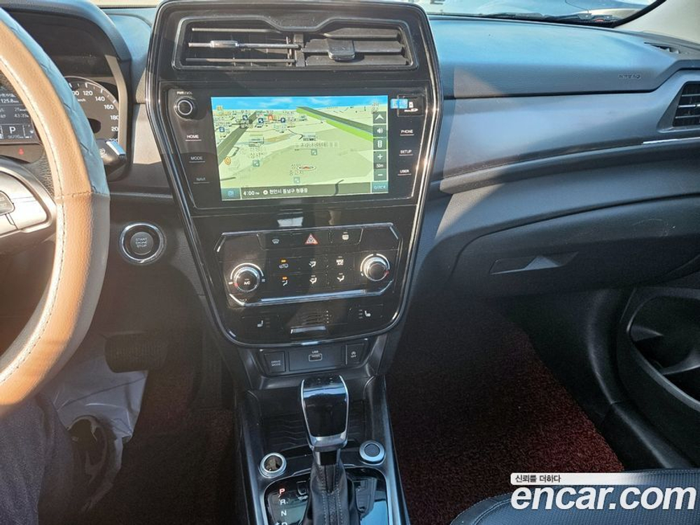 KG Mobility (Ssangyong) Very New Tivoli Бензин 1.5 2WD (10.2019)