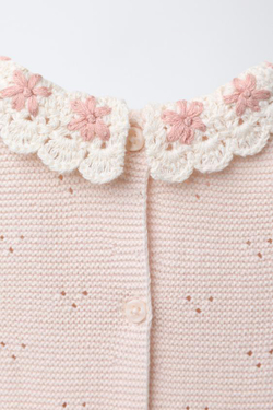 ZARA КОМБИНЕЗОН ВЯЗАНЫЙ, ВОРОТНИК КРЮЧКОМ, ВЫШИТЫЕ ЦВЕТЫ, ТЕЛЕСНО-РОЗОВЫЙ