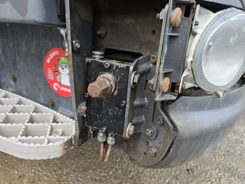 Насос подъёма кабины