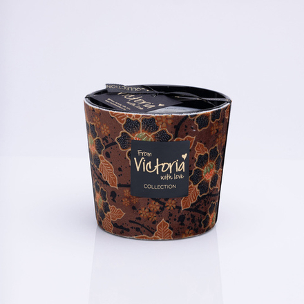 Свеча ароматическая 400г Victoria with Love Velvet margrite