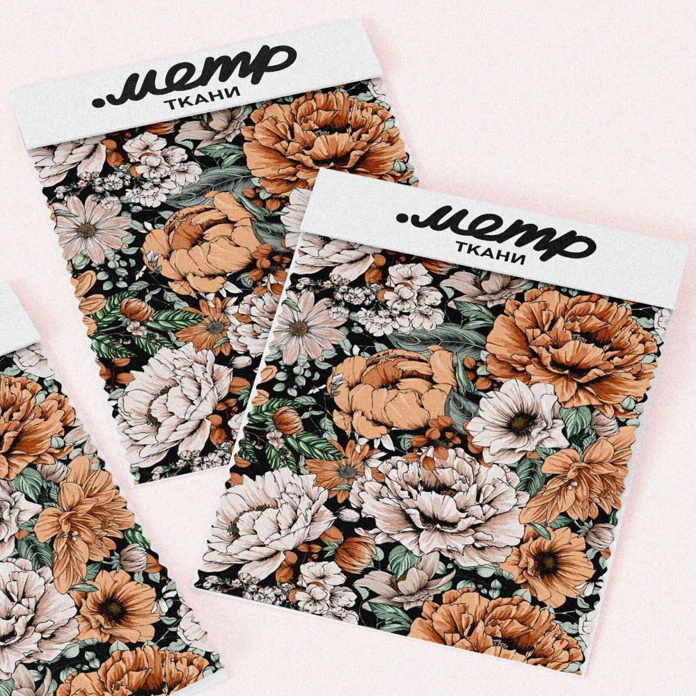 Ткань мембрана пышные распустившиеся цветы