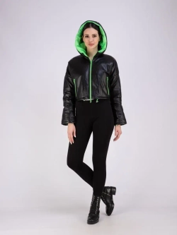 Куртка кожаная короткая утепленная с капюшоном демисезон