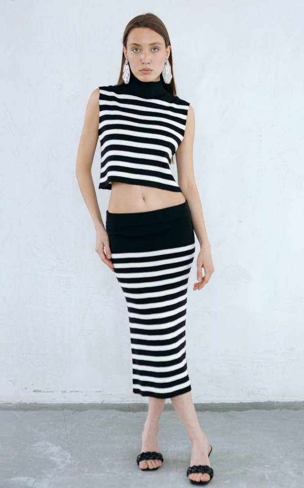 Юбка в горизонтальную полоску