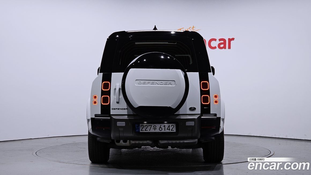 Land Rover Defender (L663) 130 D300 X-Dynamic HSE (03.2023)