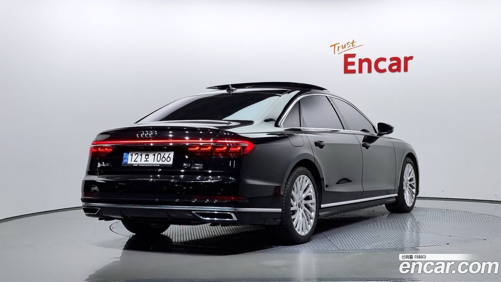 Audi A8 (D5) 55 TFSI Quattro LWB (12.2021)