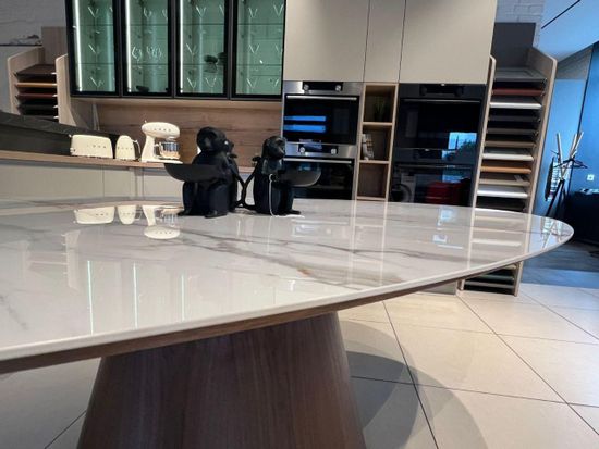 Стол овальный обеденный Carrara 230