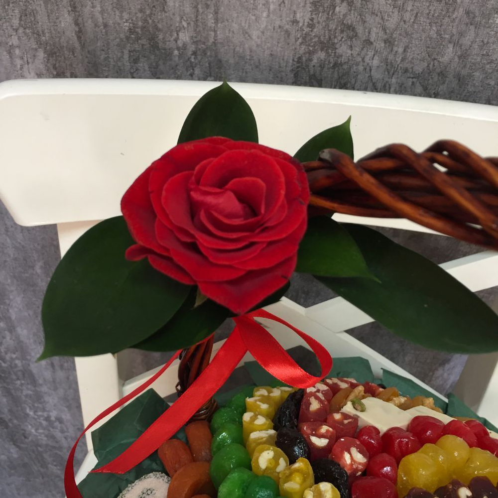 Корзина сладостей «Черчилль» 35 см