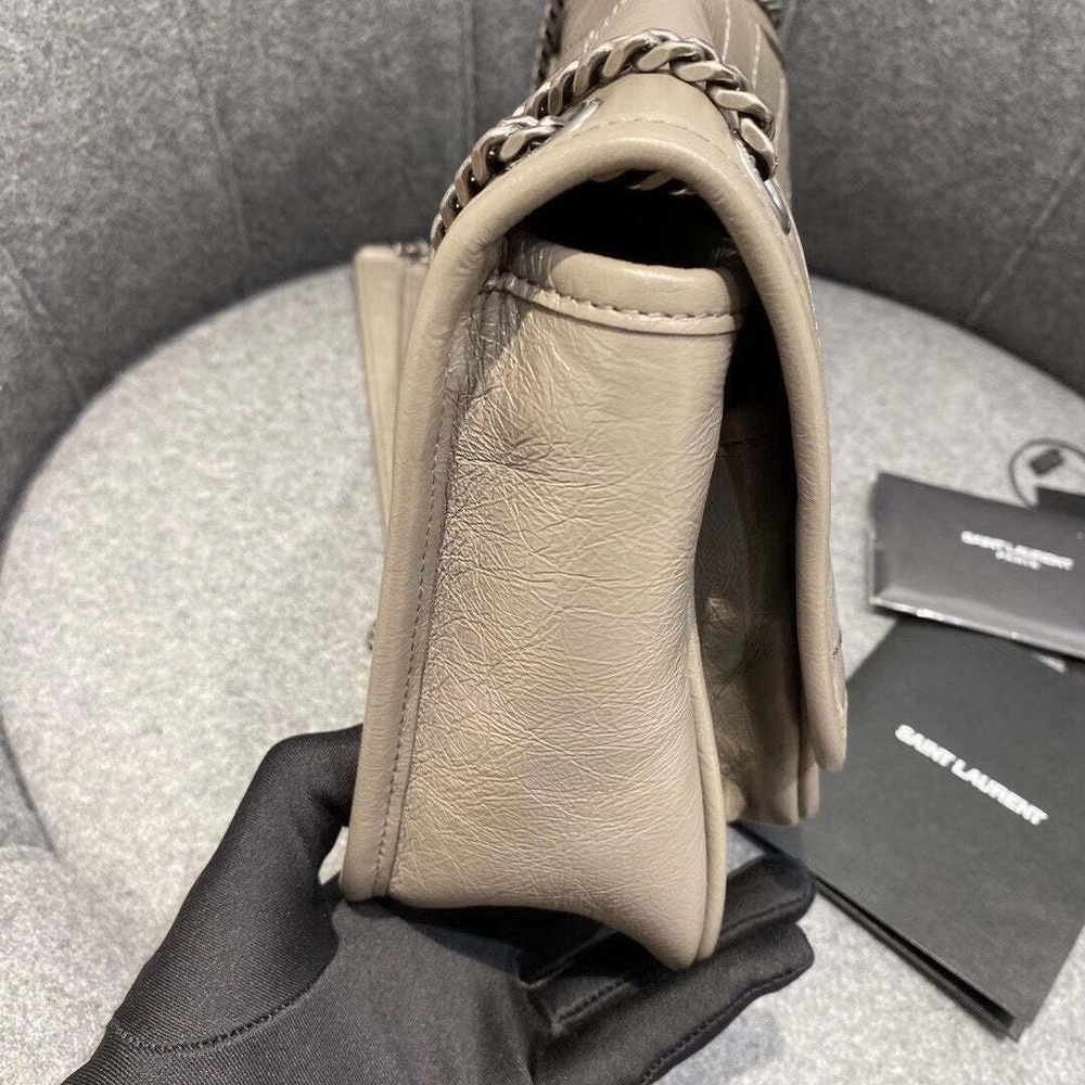 Yves Saint Laurent Niki 22 cm