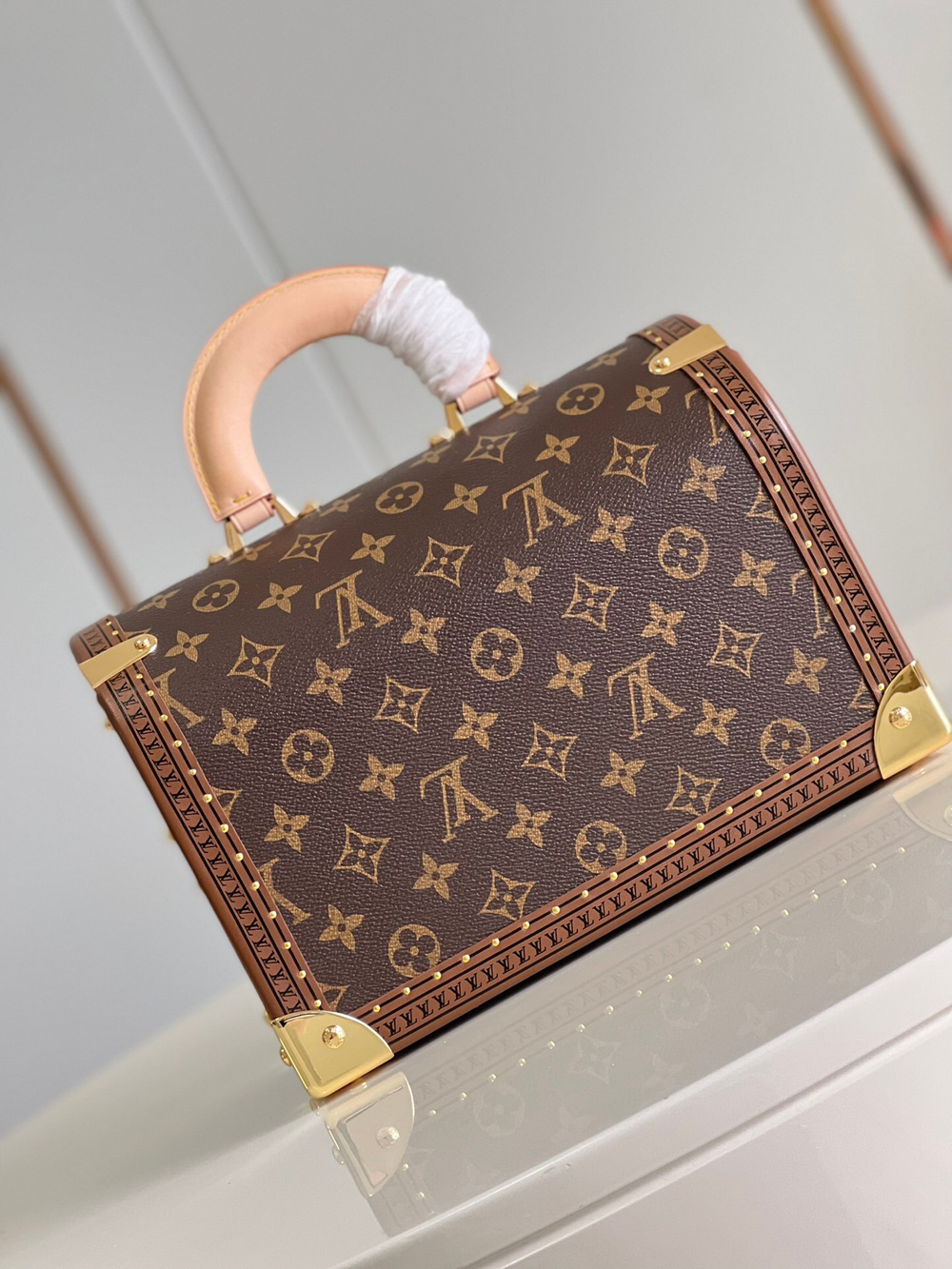 Louis Vuitton Cotteville 28 cm