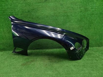 Крыло переднее RH Bentley Continental GT 3 (17-нв)