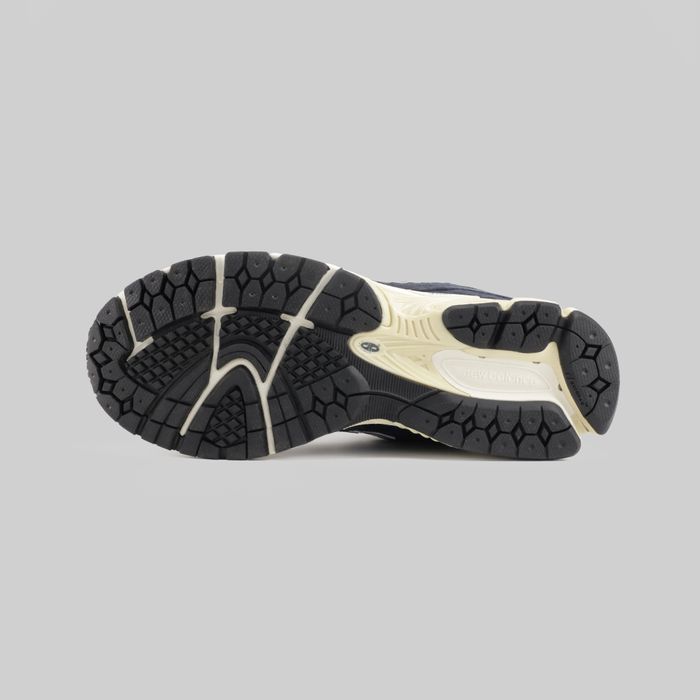 Кроссовки New Balance M2002RCA артикул:M2002RCA - купить в магазине Дайс