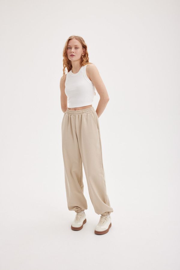 Топ халтер укороченный 