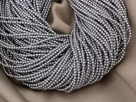 Нить гематитовых бусин 2,4мм