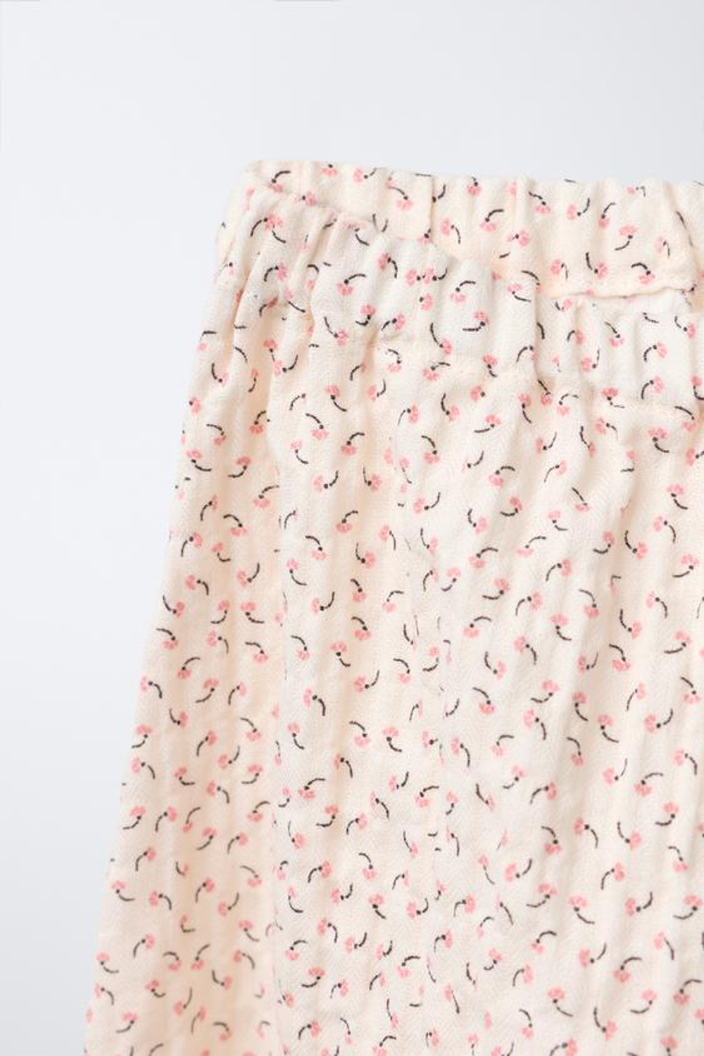 ZARA БРЮКИ-ДЖОГГЕРЫ С ЦВЕТОЧНОЙ ТЕКСТУРОЙ, ЭКРЮ