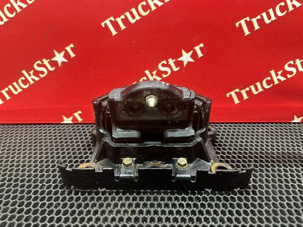 Подушка двигателя передняя 2023г.