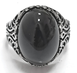 Ювелирное кольцо из серебра 925 пробы с ониксом