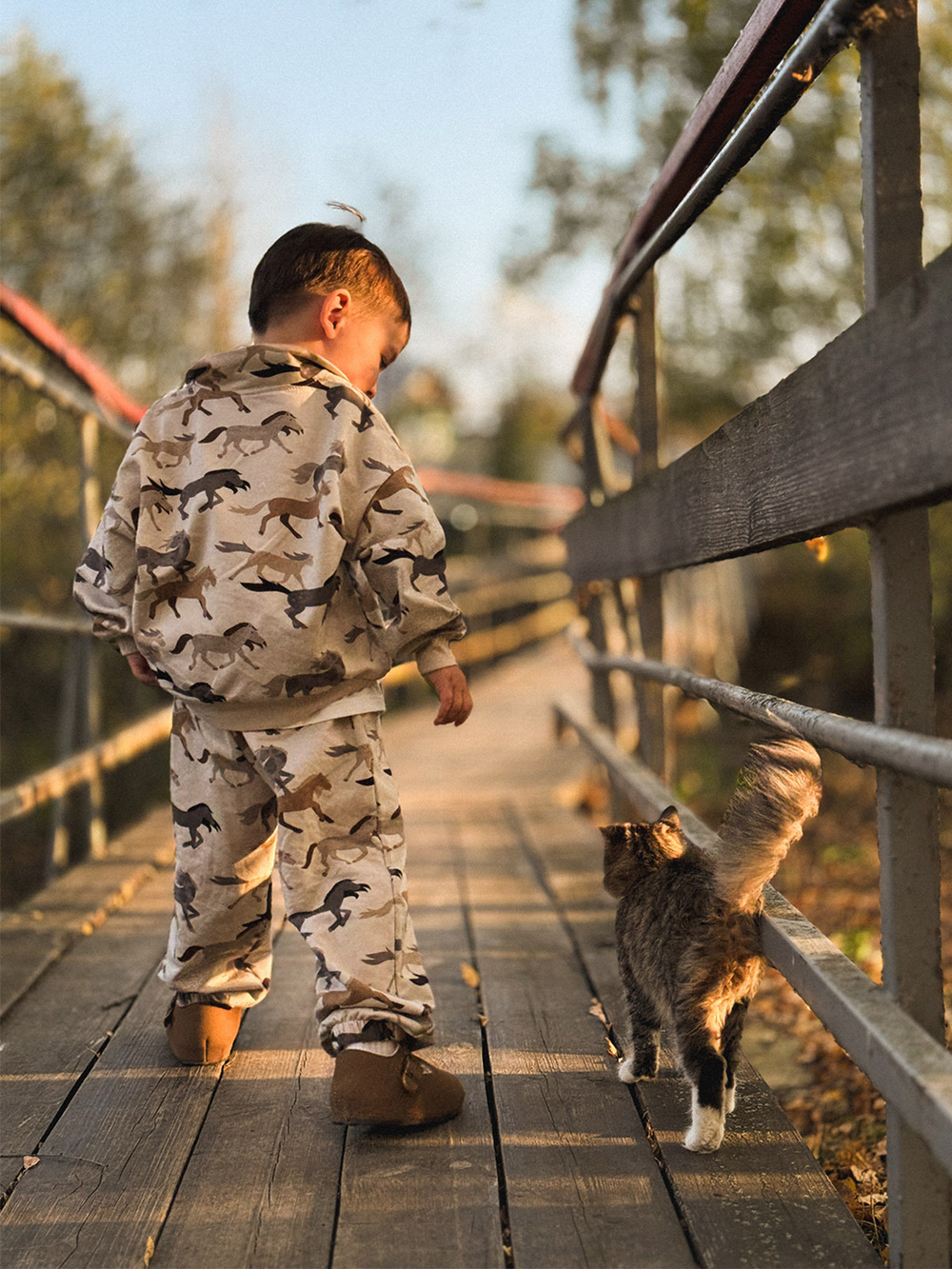 Брюки на резинке Mjölk Wild Horses
