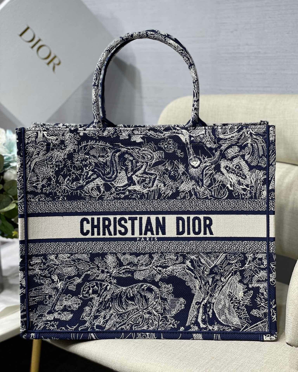 Christian Dior Book Tote 42 cm