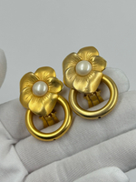 Клипсы с цветами Givenchy