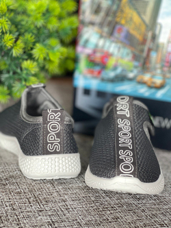 Слипоны на липучке