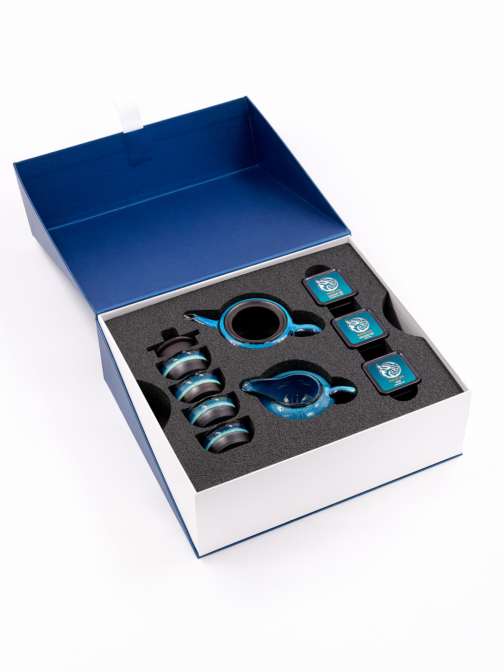 Церемониальный набор посуды и премиального чая