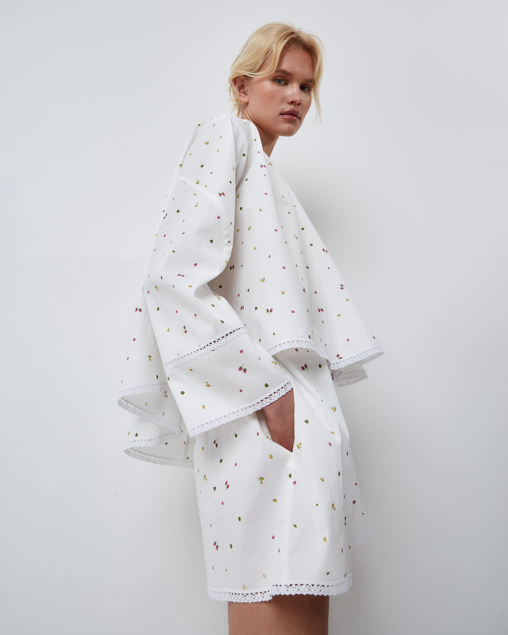 Топ из смесового хлопка малина белый