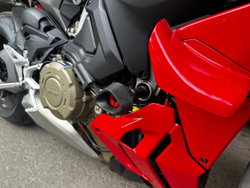 Evotech-rc Слайдеры в раму Ducati Streetfighter V4 (2020+) DEFA-064