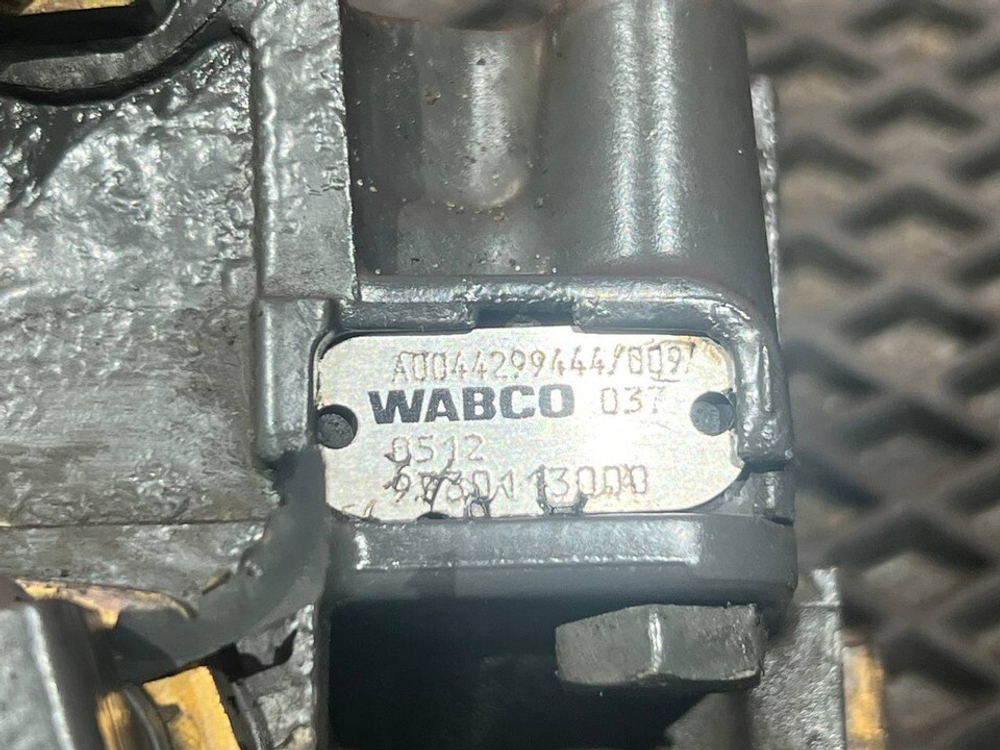 Клапан ускорительный