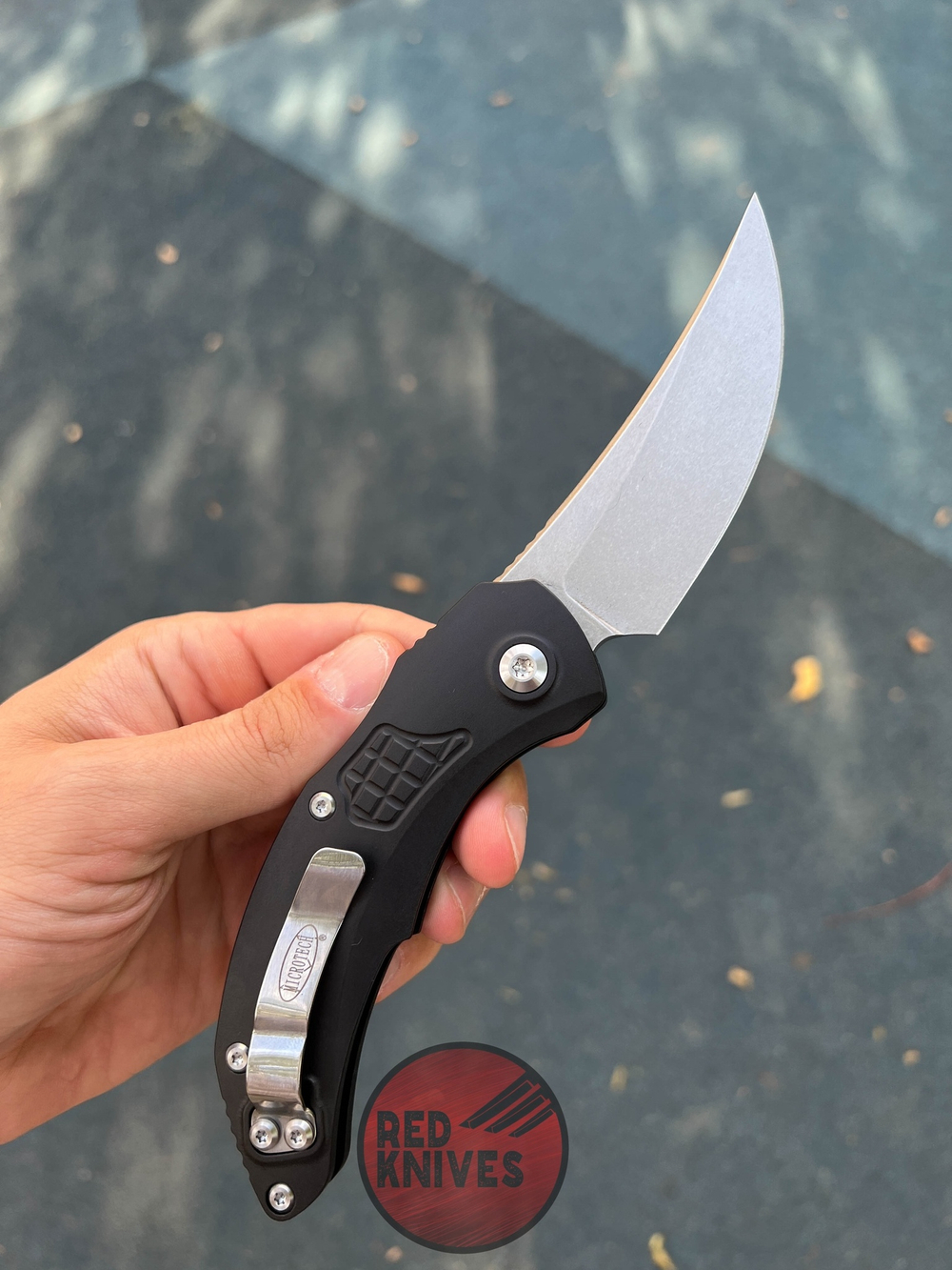 Microtech Brachial-A Реплика