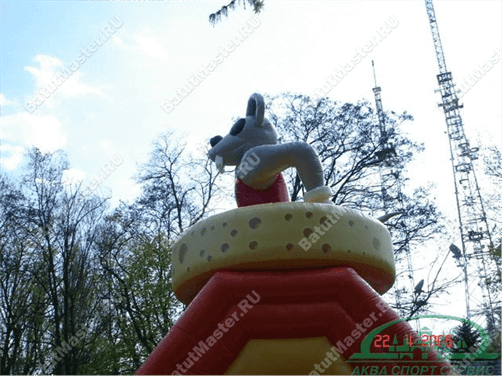 Коммерческий надувной батут "В погоне за сыром"
