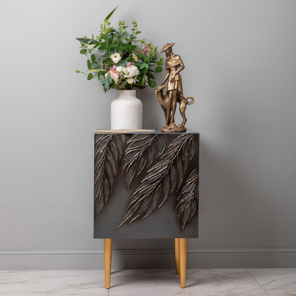 Скульптура Девушка с собакой Бронза