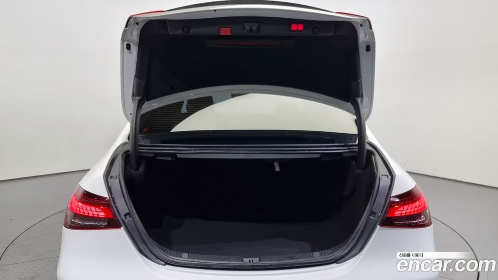 Mercedes-Benz E-Class W213 E350 4MATIC Avangarde (06.2022)