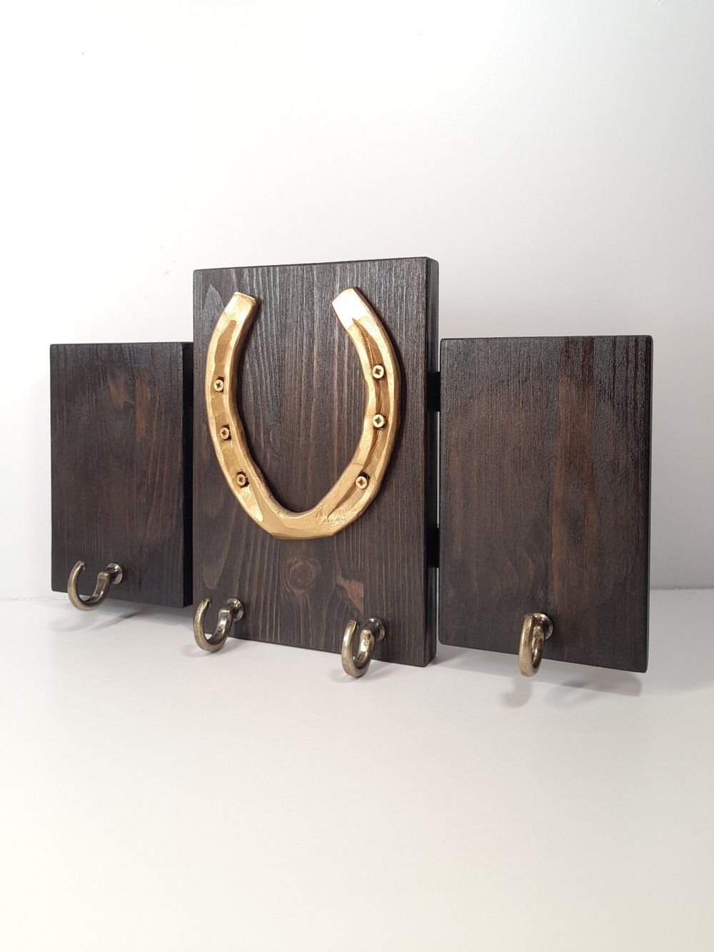 Ключница вешалка с металлической подковой