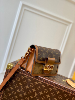 Louis Vuitton Mini Dauphine