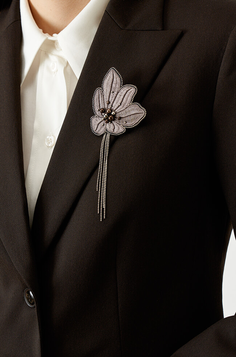 8343 Брошь (пепельно-коричневый)