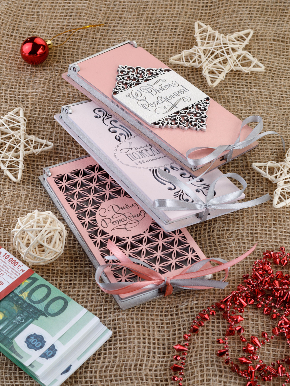 Купюрница деревянная, покраска акрил, с атласной леной, артикул КДХ-020