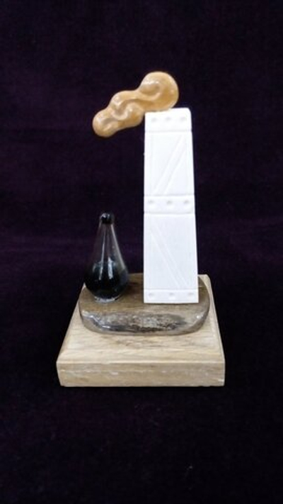 Сувенир "Нефтяная вышка", из кости, тюменский сувенир